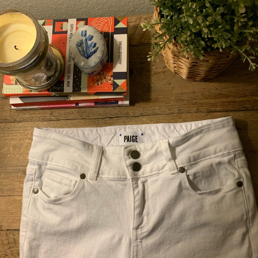 BRAND NEW NO STAINS WHITE PAIGE JEANS!